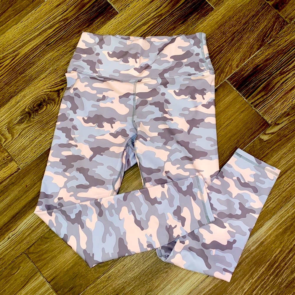 Fabletics NWOT size S leggings